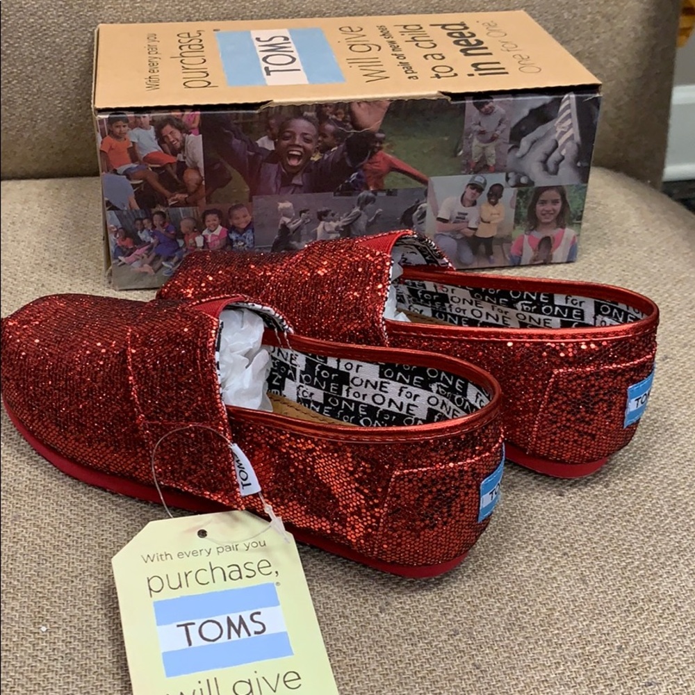 Discontinued ruby red slipper girls Toms size 11